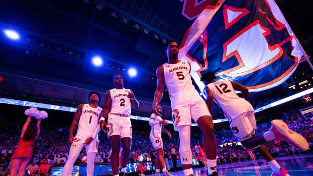 Wendell Green Jr. (1), Jaylin Williams (2), Johni Broome (4), Chris Moore (5), Zep Jasper (12) during the season opener between the George Mason Patriots and the #15 Auburn Tigers at Neville Arena in Auburn, AL on Monday, Nov 7, 2022.