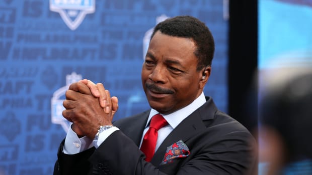 Apr 27, 2017; Philadelphia, PA, USA; Actor Carl Weathers on the red carpet prior to the start of the 2017 NFL Draft at Philadelphia Museum of Art. Mandatory Credit: Bill Streicher-USA TODAY Sports