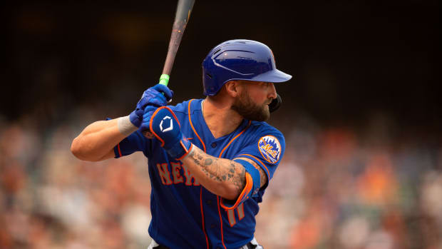 New York Mets pinch hitter Kevin Pillar takes his turn at bat against the SF Giants during the ninth inning at Oracle Park. (2021)