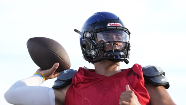 Chandler quarterback Dylan Raiola throws during a scrimmage against Williams Field High in Gilbert, Ariz.
