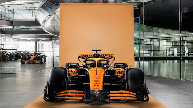 McLaren MCL38
