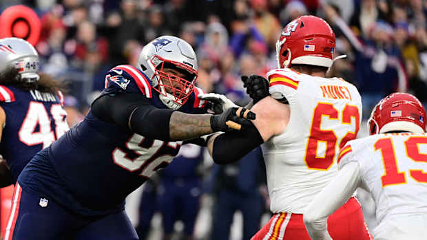 Davon Godchaux Chiefs Patriots