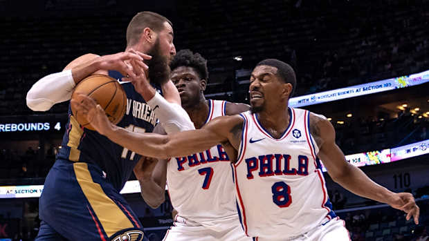 What's De'Anthony Melton dealing with?