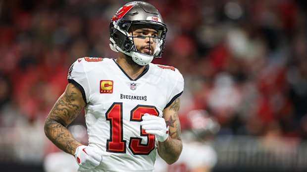 Mike Evans warms up for a game.