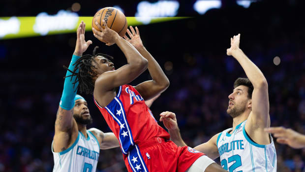 tyrese-maxey-physicality-vs-hornets