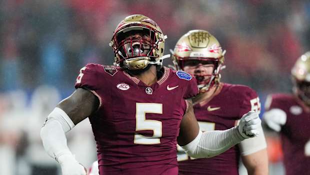Dec 2, 2023; Charlotte, NC, USA; Florida State Seminoles defensive lineman Jared Verse (5) reacts during the fourth quarter against the Louisville Cardinals at Bank of America Stadium.