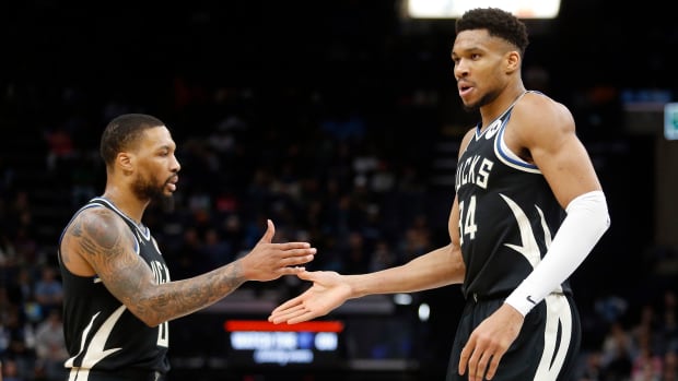 giannis antetokounmpo damian lillard milwaukee bucks