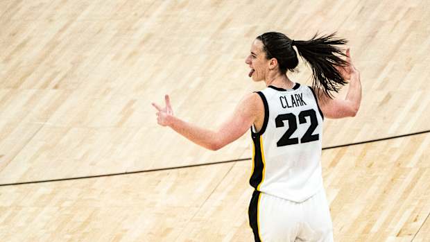 iowa hawkeyes caitlin clark