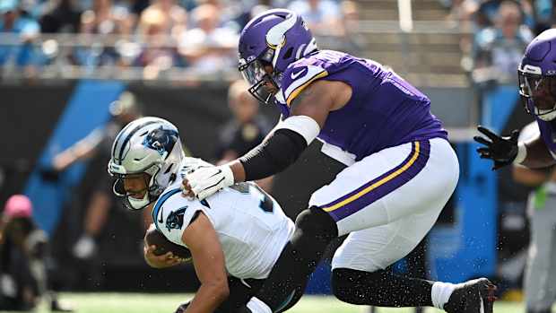 Defensive lineman Marcus Davenport