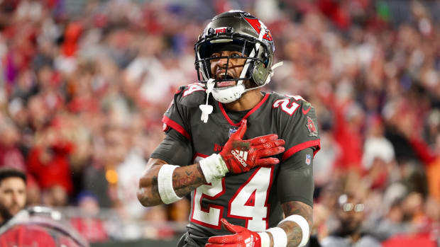 Dec 18, 2022; Tampa, Florida, USA; Tampa Bay Buccaneers cornerback Carlton Davis III (24) reacts after a play against the Cincinnati Bengals in the third quarter at Raymond James Stadium. Mandatory Credit: Nathan Ray Seebeck-USA TODAY Sports