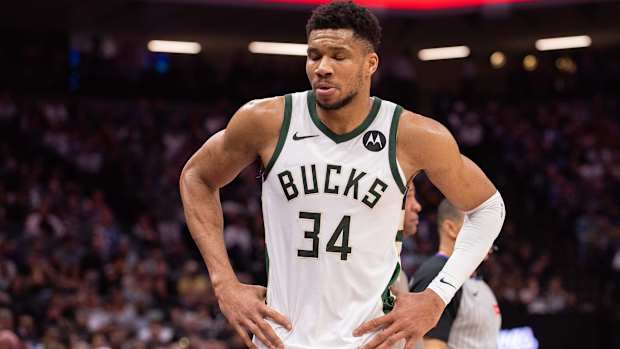 Milwaukee Bucks forward Giannis Antetokounmpo (34) reacts 