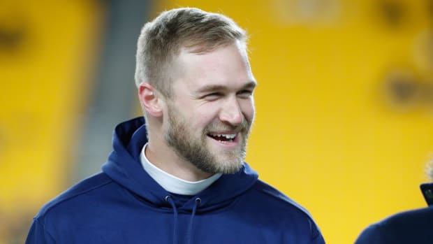 Dec 7, 2023; Pittsburgh, Pennsylvania, USA; New England Patriots tight end Mike Gesicki (88) reacts on the field before the game against the Pittsburgh Steelers at Acrisure Stadium. Mandatory Credit: Charles LeClaire-USA TODAY Sports