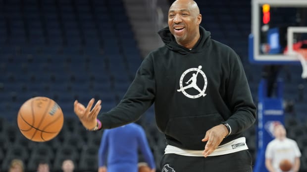 Milwaukee Bucks assistant coach Vin Baker 