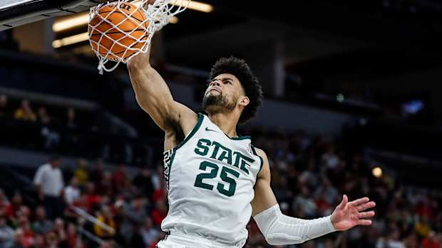 Michigan State forward Malik Hall (25) dunks against Minnesota during the first half of Second Round of Big Ten tournament at Target Center in Minneapolis, Minn. on Thursday, March 14, 2024.
