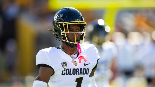 Colorado Buffaloes cornerback Cormani McClain (1) against the Arizona State Sun Devils at Mountain America Stadium