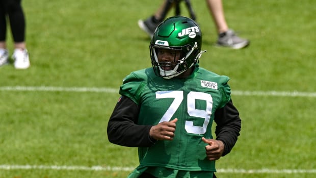Jets' DT Tanzel Smart at OTAs in Florham Park