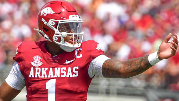 Razorbacks quarterback KJ Jefferson directing offense in opener Saturday