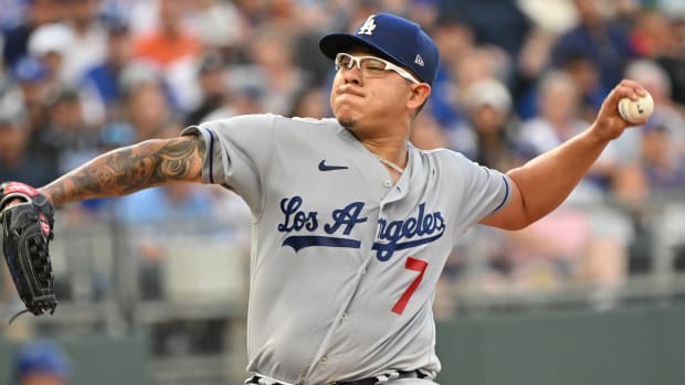 Dodgers pitcher Julio Urías delivers a pitch