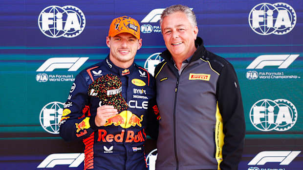 pirelli-isola-verstappen-lead