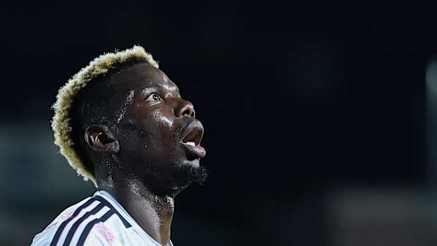 Paul Pogba sorprendido