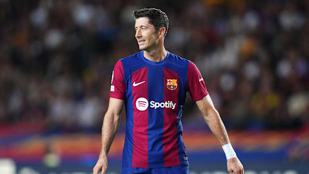 Robert Lewandowski vs Royal Antwerp