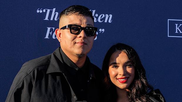 Julio Urías enfrentará cargos por agresión a su pareja Deisy Pérez