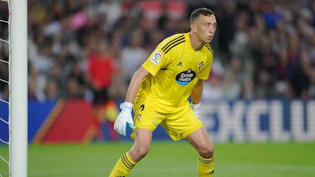 Agustín Marchesín defendiendo el arco de Celta de Vigo ante el Barcelona