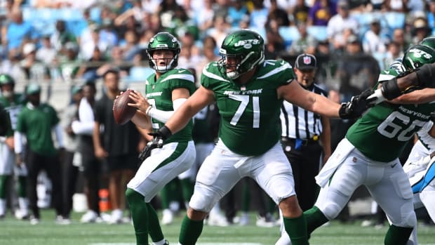Jets' OL Wes Schweitzer (71)