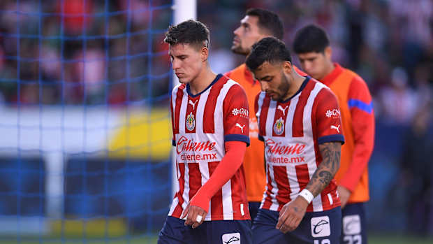 Chicote Calderón y Alexis Vega fueron separados del plantel por indisciplina grave