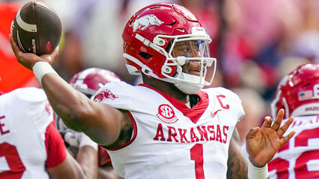 Razorbacks quarterback KJ Jefferson throwing against Alabama on Saturday