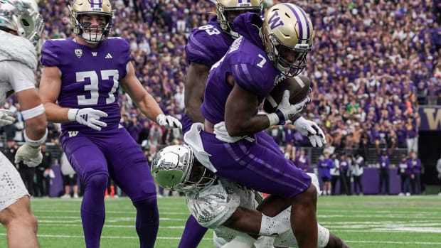 Dillon Johnson got stopped on the Oregon 1 on this late third-and-goal play.