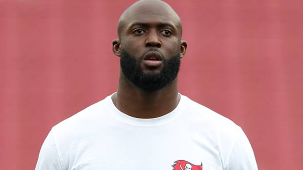 Jan 1, 2023; Tampa, Florida, USA; Tampa Bay Buccaneers running back Leonard Fournette (7) warms up before a game against the Carolina Panthers at Raymond James Stadium. Mandatory Credit: Nathan Ray Seebeck-USA TODAY Sports  