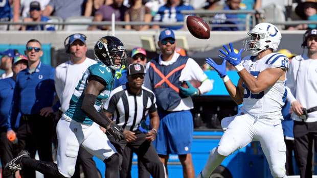 Oct 15, 2023; Jacksonville, Florida, USA; Indianapolis Colts tight end Kylen Granson (83) catches a pass during the second half against the Jacksonville Jaguars at EverBank Stadium.