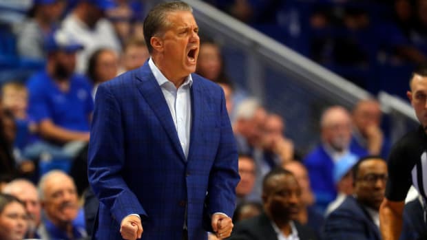 Kentucky s John Calipari coaches against Georgetown in Rupp Arena. Oct 27, 2023