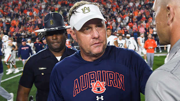 Auburn coach Hugh Freeze meets Vanderbilt coach Clark Lea Tigers win fifth game in Nashville