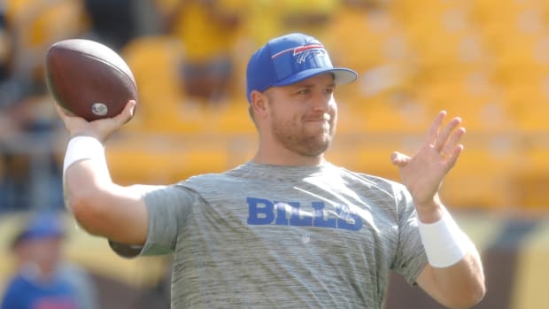 Bills quarterback Matt Barkley before Buffalo's 27-15 preseason loss to the Steelers on Aug. 19, 2023.