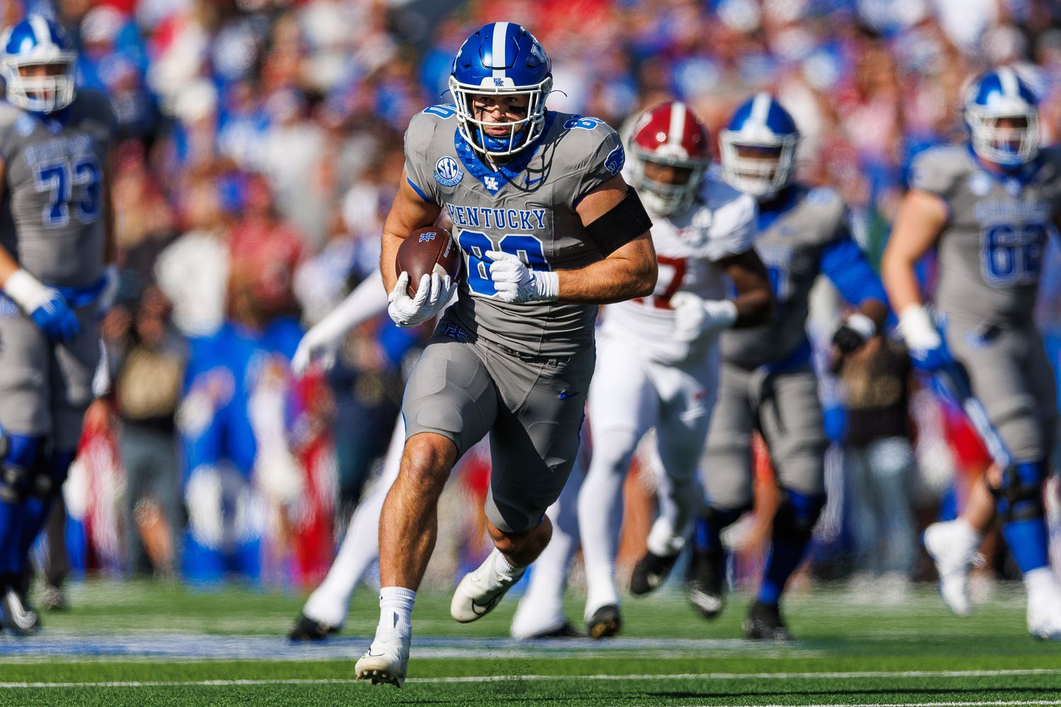 Nov 11, 2023; Lexington, Kentucky, USA; Kentucky Wildcats tight end Brenden Bates (80) runs the ball during the second quarter against the Alabama Crimson Tide at Kroger Field. Mandatory Credit: Jordan Prather-USA TODAY Sports