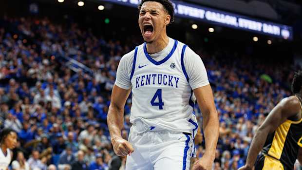 Kentucky Wildcats vs Kansas Jayhawks Champions Classic Predictions
