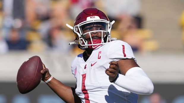 Nov 11, 2023; Berkeley, California, USA; Washington State Cougars quarterback Cameron Ward (1) passes against the California Golden Bears during the first quarter at California Memorial Stadium.