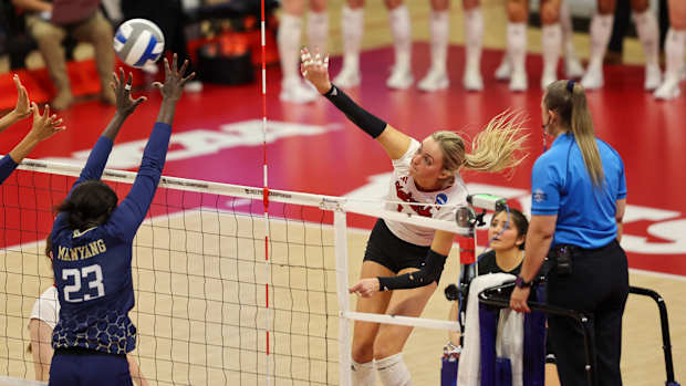 Volleyball1