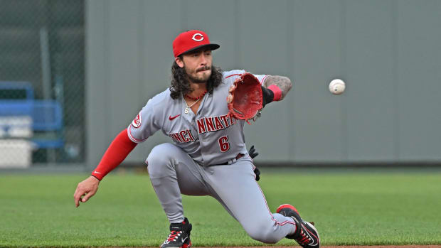 Jun 13, 2023; Kansas City, Missouri, USA; Cincinnati Reds second baseman Jonathan India (6) catches a line drive in the first inning the Kansas City Royals against at Kauffman Stadium. Mandatory Credit: Peter Aiken-USA TODAY Sports  