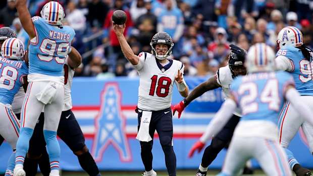 Houston Texans quarterback Case Keenum (18) throws against the Tennessee Titans during the second quarter at Nissan Stadium in Nashville, Tenn., Sunday, Dec. 17, 2023 