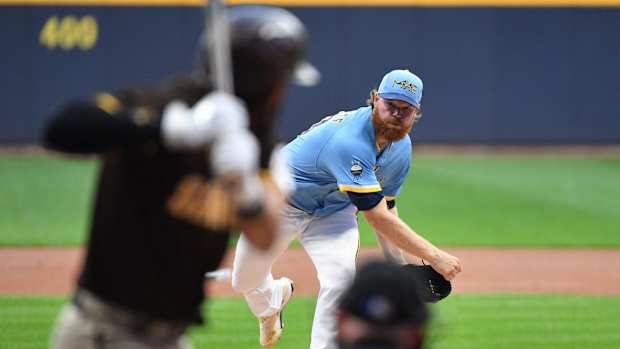 Milwaukee Brewers right-hander Brandon Woodruff