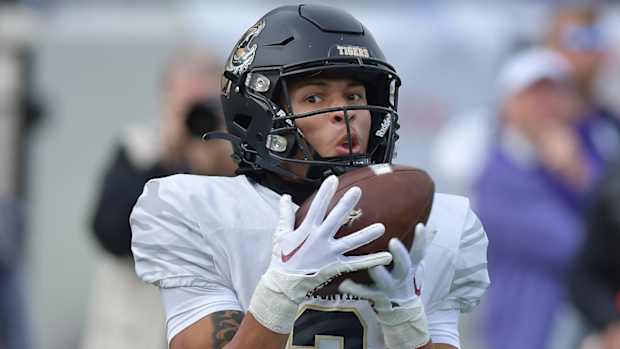 New Razorback signee CJ Brown at Bentonville last season.
