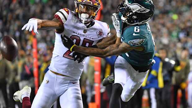 Benjamin St-Juste breaks up pass intended for DeVonta Smith