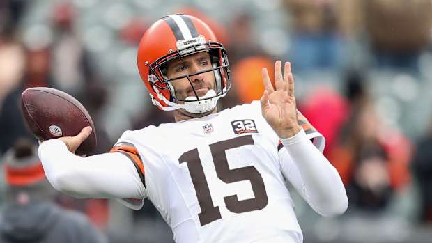 Jan 7, 2024; Cincinnati, Ohio, USA; Cleveland Browns quarterback Joe Flacco (15) throws a pass during warmups before the game against the Cincinnati Bengals at Paycor Stadium.