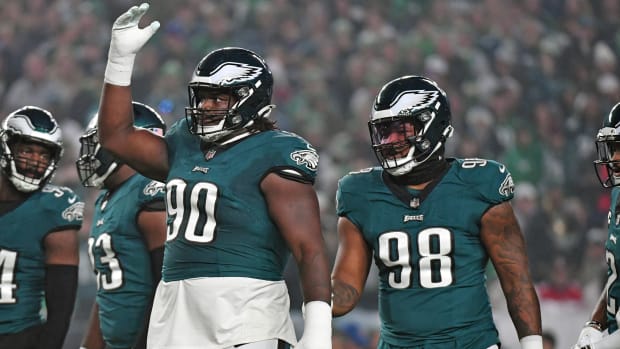 Dec 3, 2023; Philadelphia, Pennsylvania, USA; Philadelphia Eagles defensive tackle Jordan Davis (90) and defensive tackle Jalen Carter (98) against the San Francisco 49ers at Lincoln Financial Field. (Eric Hartline / USA TODAY Sports).