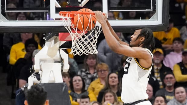Jan 6, 2024; Columbia, Missouri, USA; Missouri Tigers forward Aidan Shaw (23) dunks the ball against the Georgia Bulldogs during the second half at Mizzou Arena.