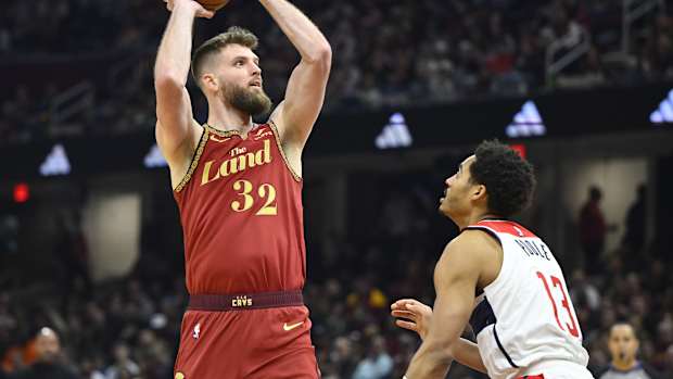 Cleveland Cavaliers forward Dean Wade