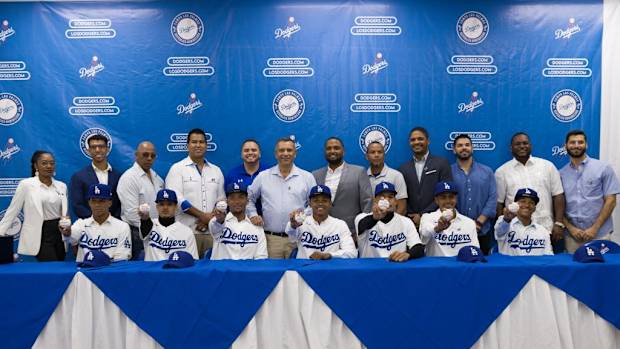 Dodgers international signees